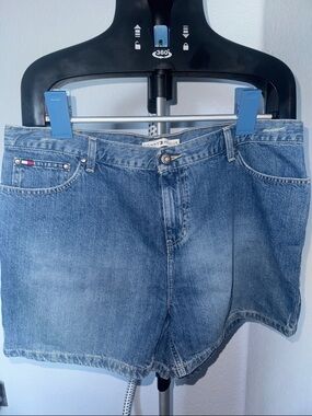 Tommy Hilfiger Light Blue Denim Boyfriend Shorts with Flag Label